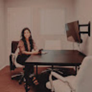 Meet your Posher, Claudia m.